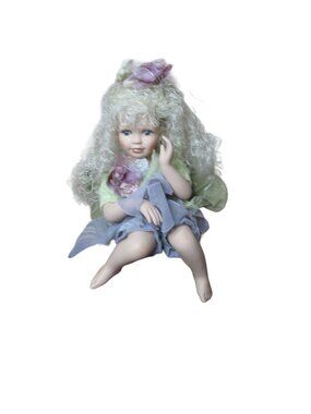 Duck House Heirloom Sitting 14"  Desdemona Sitting Doll